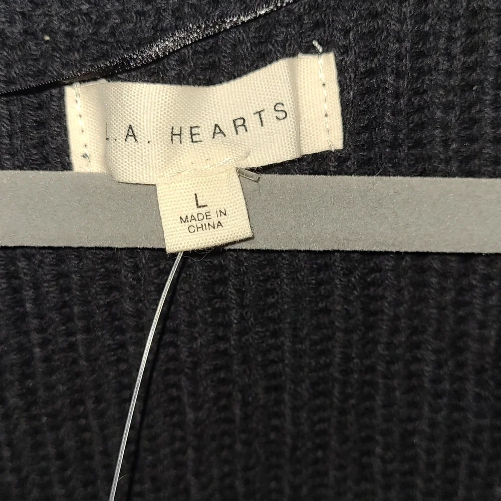 Sweater - Picture 4 of 4
